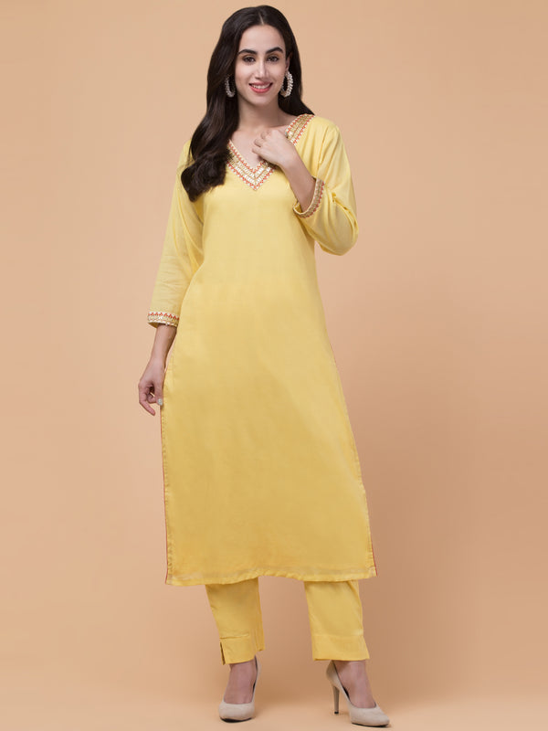 Malana Merino Wome's Straigth Yellow V Neck Salwar Suit with Dupatta