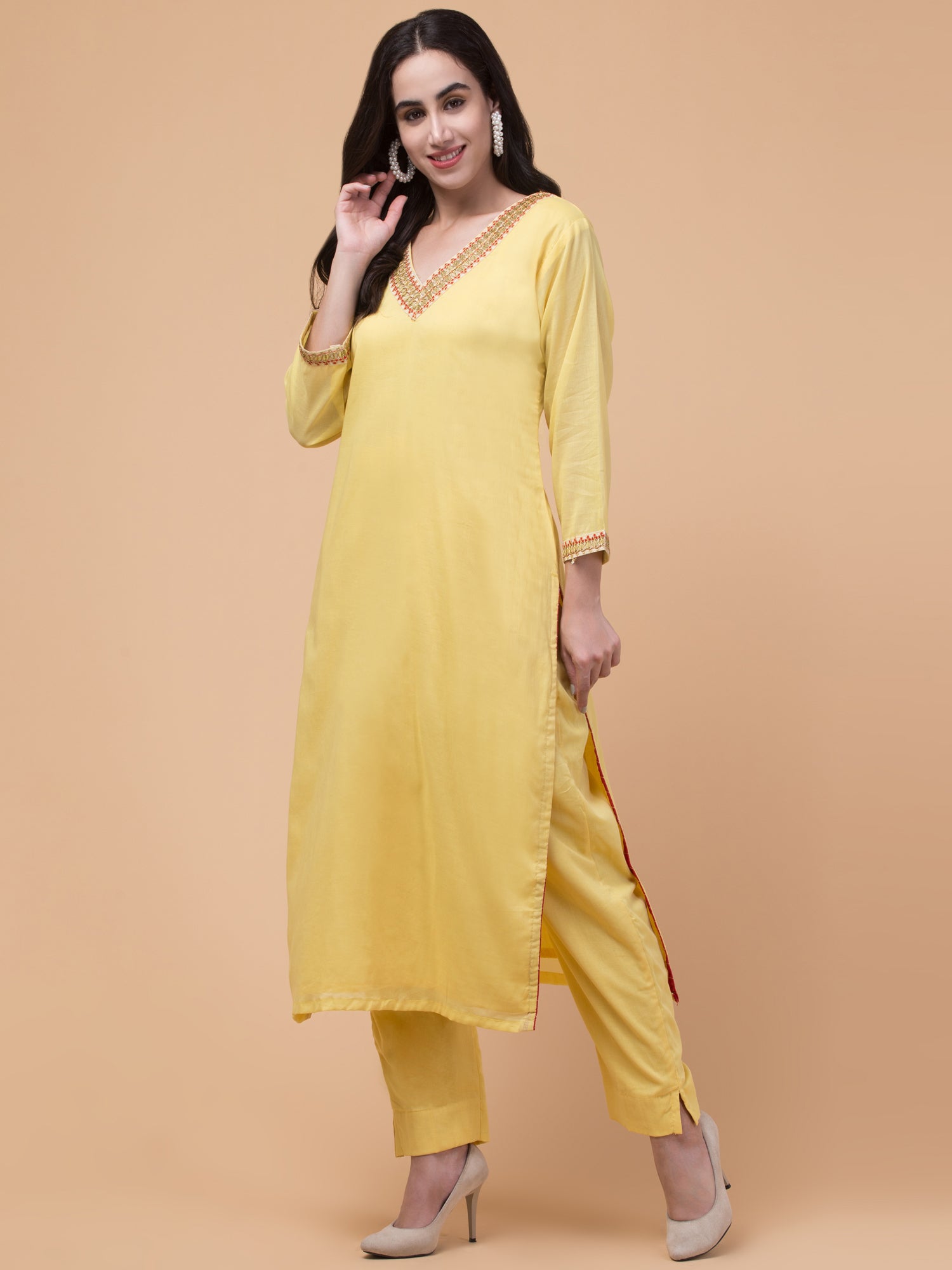 Malana Merino Wome's Straigth Yellow V Neck Salwar Suit with Dupatta