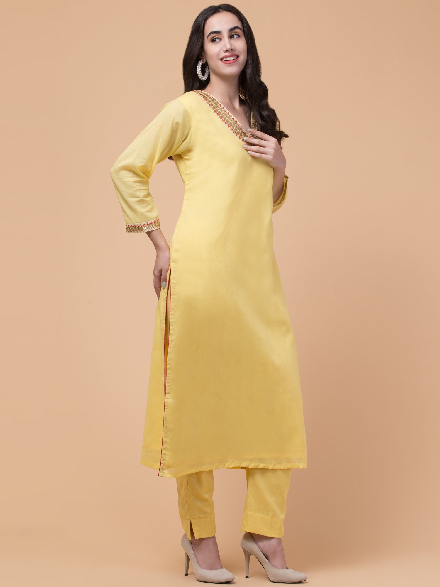 Malana Merino Wome's Straigth Yellow V Neck Salwar Suit with Dupatta