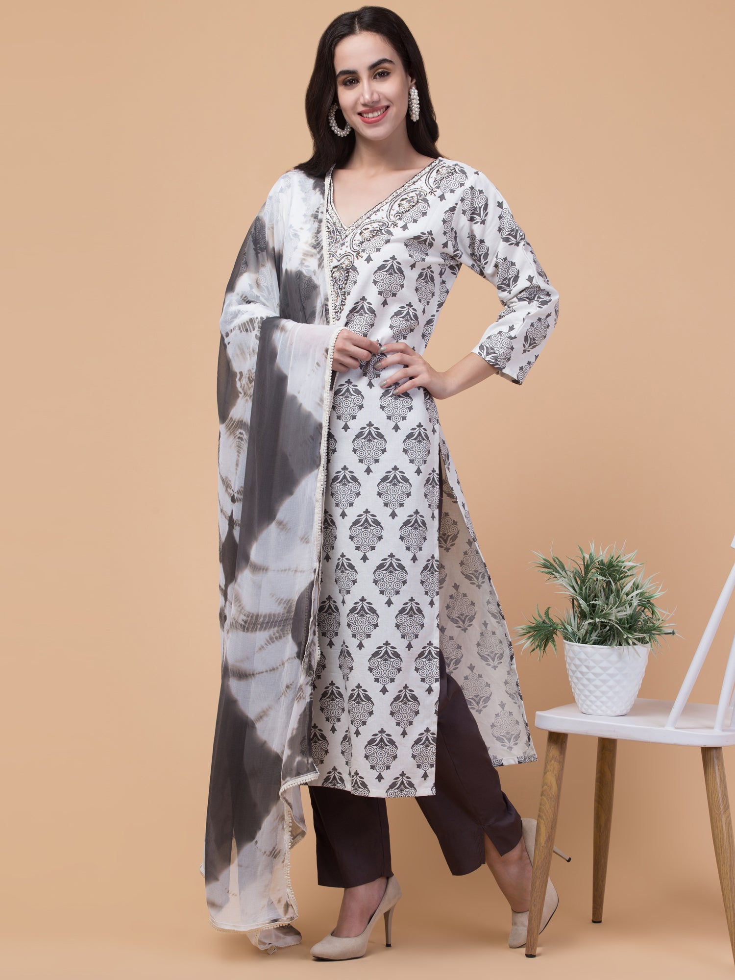 Malana Merino Wome's Straigth Printed Salwar Suit with Dupatta